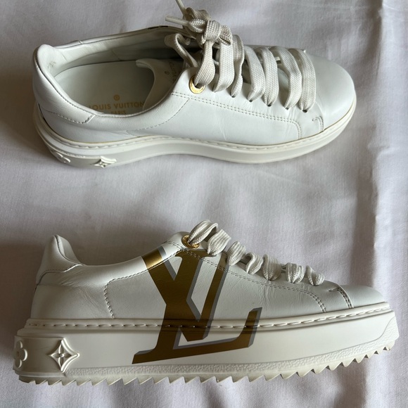 Louis Vuitton Monogram Time Out Sneaker, size 37 - Picture 2 of 7